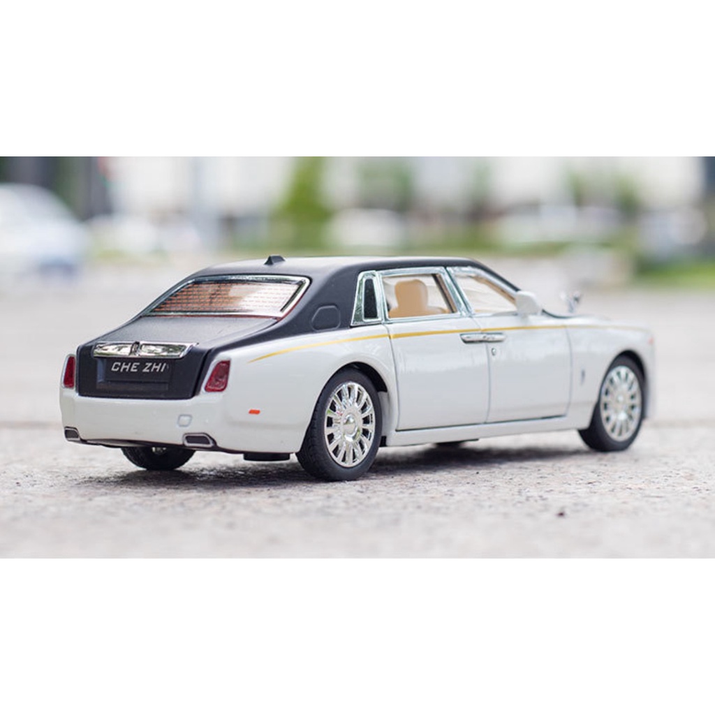 Xe đồ chơi mô hình sắt Rolls Royce Phantom TẶNG KÈM BIỂN SỐ tỉ lệ 1:32 hãng CheZhi 2 màu