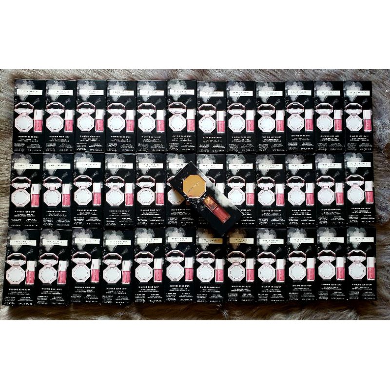 Combo phấn bắt sáng và son bóng Fenty Beauty( son ysl 139) | BigBuy360 - bigbuy360.vn