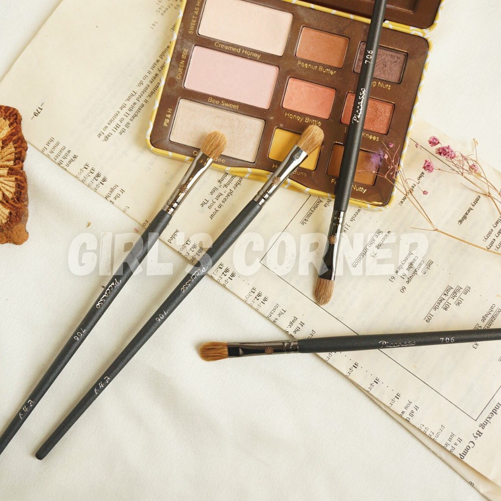 Cọ tán bầu mắt - che khuyết điểm Piccasso Eyeshadow Brush 706