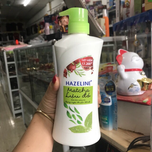 Sữa tắm Hazeline matcha lựu đỏ