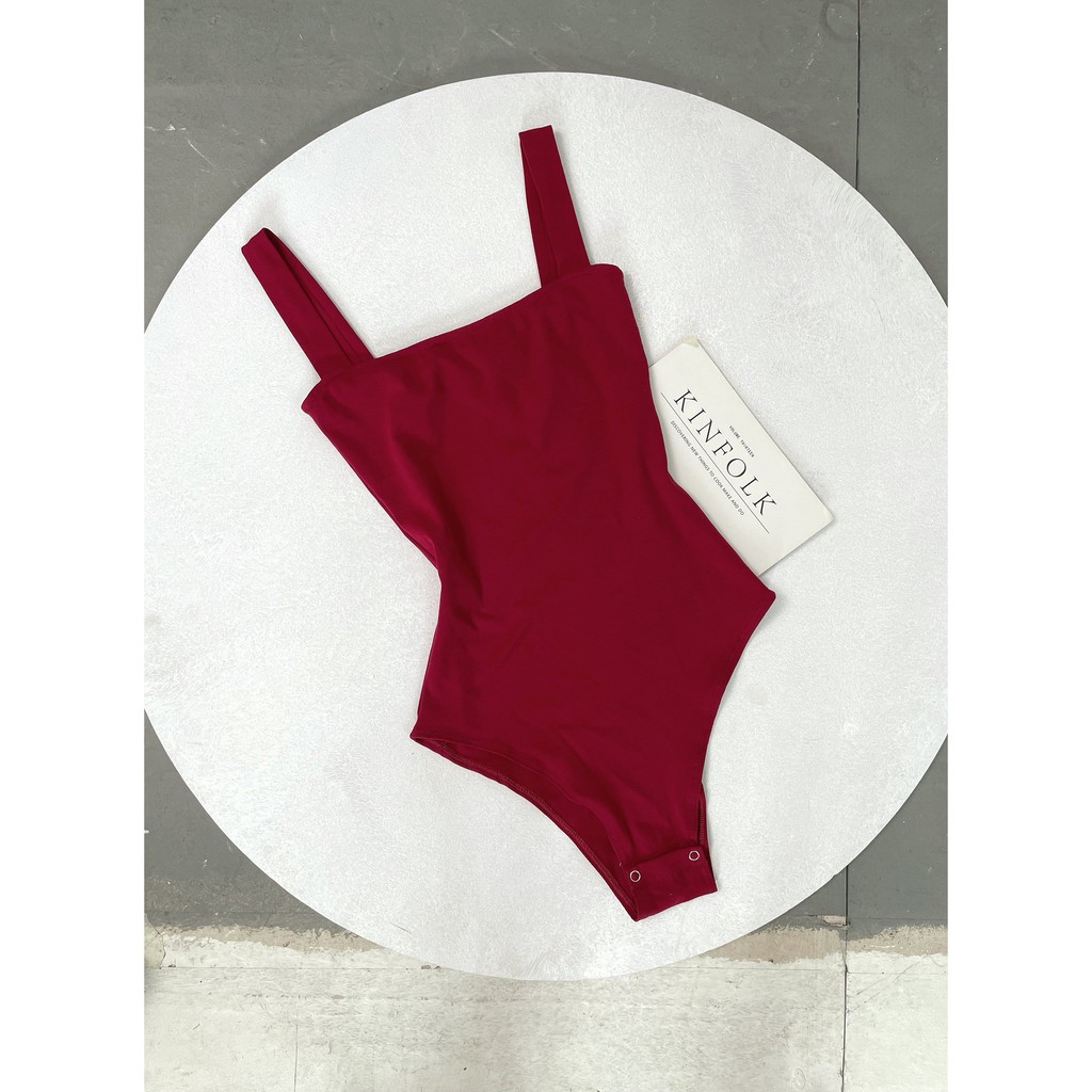 Áo bodysuit JENNY hai dây CECCI màu đỏ đô cotton borip | BigBuy360 - bigbuy360.vn