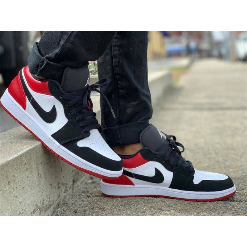 Giày Nike Air Jordan 1 Low Black Toe 553558-116