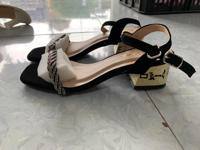 Sandal quai trong 3p