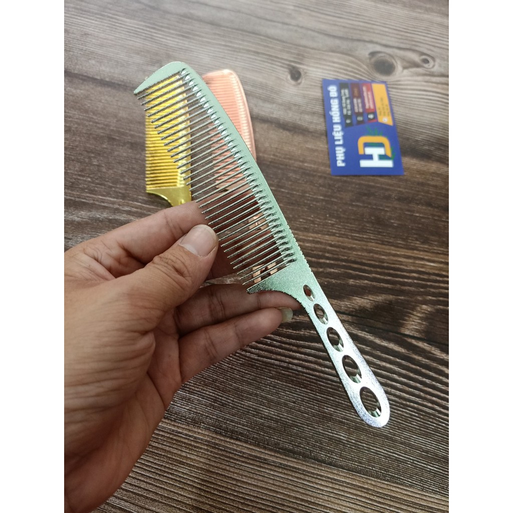 Lược cắt tóc nam nhôm