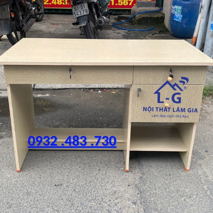 Bàn làm việc giá rẻ cho văn phòng kích thước rộng 1mx75x50 , 1m2x75x60