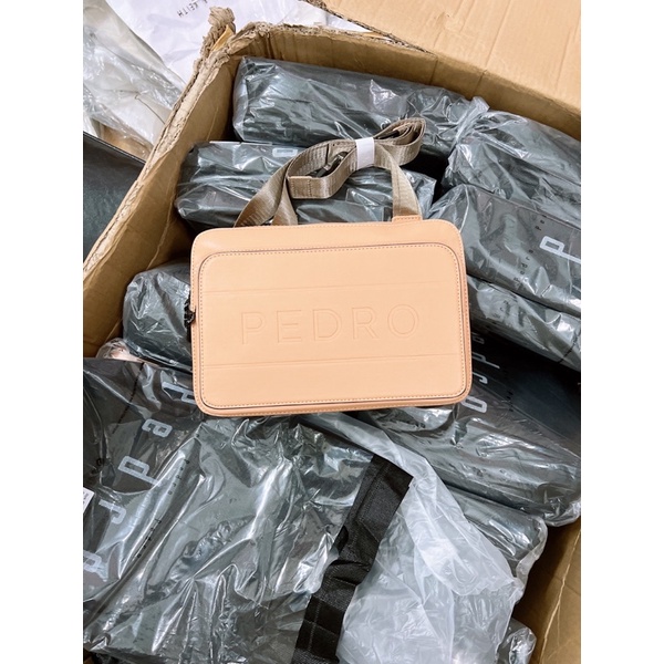 𝐓𝐮́𝐢 𝐍𝐚𝐦 đ𝐞𝐨 𝐜𝐡𝐞́𝐨 𝐏𝐞𝐝𝐫𝐨 𝐂𝐚𝐬𝐮𝐚𝐥 𝐒𝐥𝐢𝐧𝐠 𝐁𝐚𝐠 màu nude