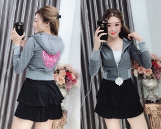 Khoác lửng ôm eo thêu 