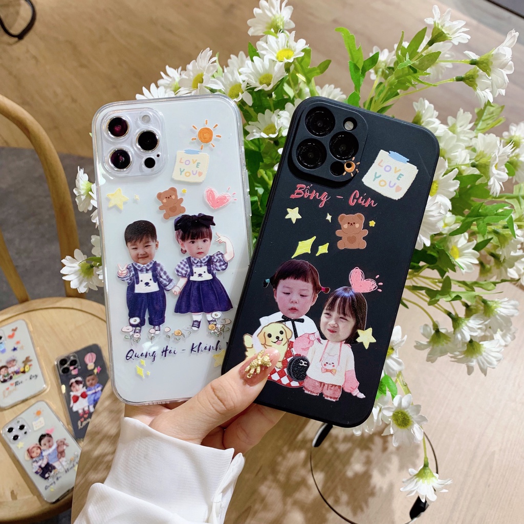 Ốp lưng in hình chibi dành cho hai bé theo yêu cầu.