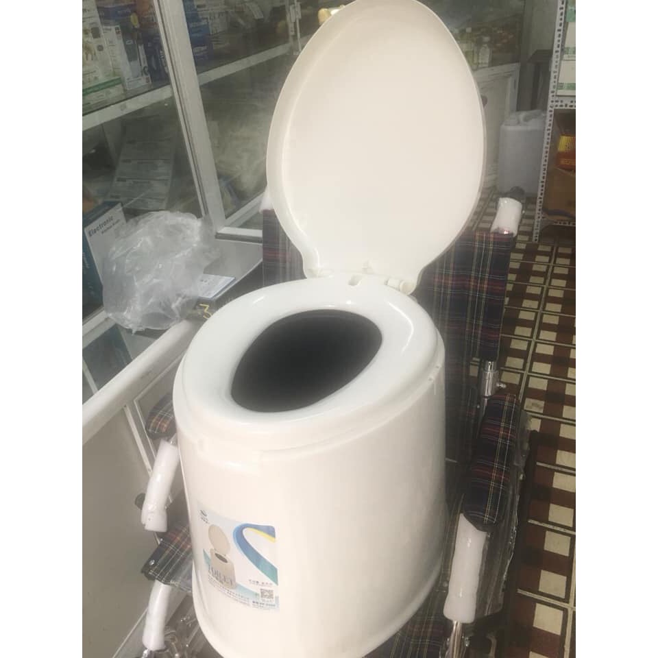 Bô vệ sinh cho người già, toilet di động nhựa cao cấp