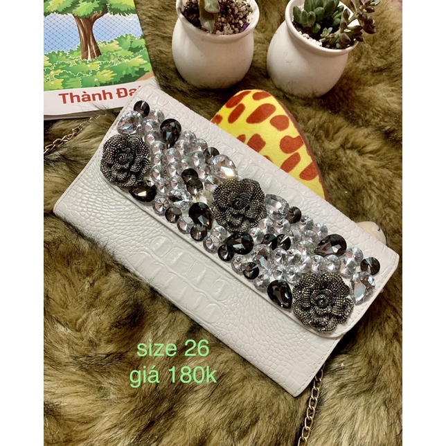 Cluth cầm tay dự tiệc