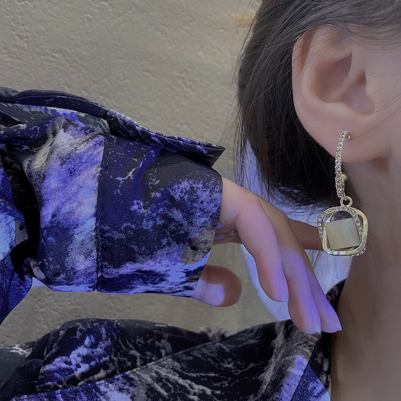 Khuyên Tai Đính Đá Opal Cao Cấp Phong Cách Hàn Quốc Sang Trọng Thời Trang