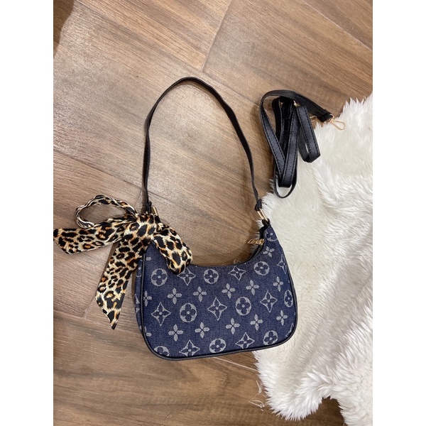 Túi kẹp nách dáng bầu hoạ tiết  phong cách Hàn Quốc  siêu đẹp, siêu xinh