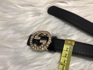 Thắt lưng bản 2,3cm. Mặt logo đính đá