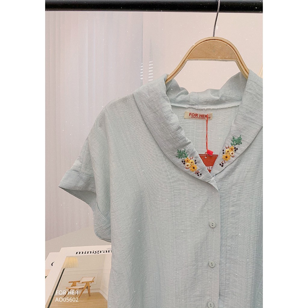 Áo cổ sen thêu hoa AO0560