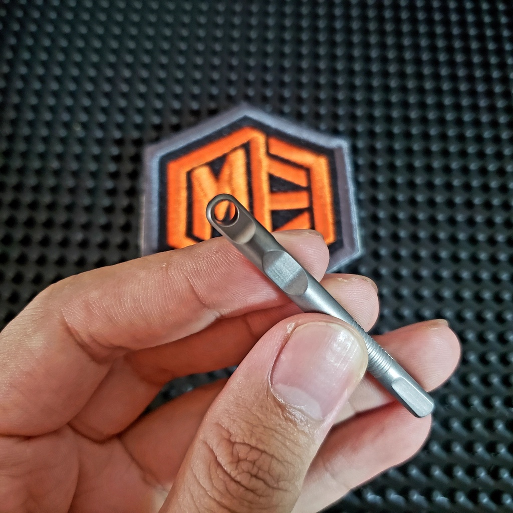 Nhíp Titanium phiên bản móc khóa