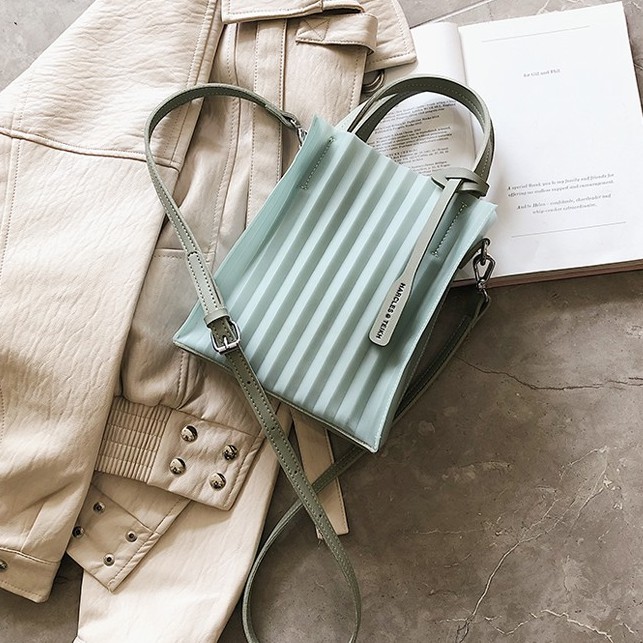 [Mã WABRBAGS giảm 20K đơn 99K] Faya - Túi xách đeo chéo thời trang T526