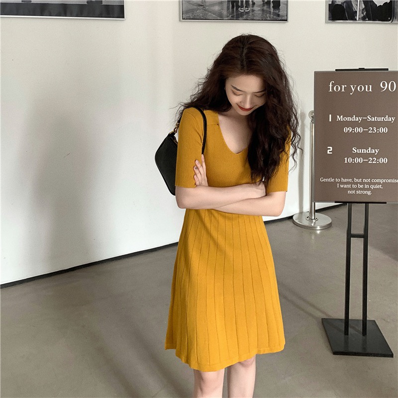 Váy Dệt Kim Tay Ngắn Cổ Chữ V Dáng Ôm Retro Hàn Quốc