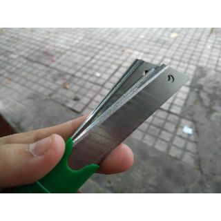 Hộp 10 lưỡi dao rọc giấy loại lớn