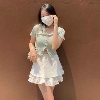 Áo Croptop Nút Ngực Viền Bèo
