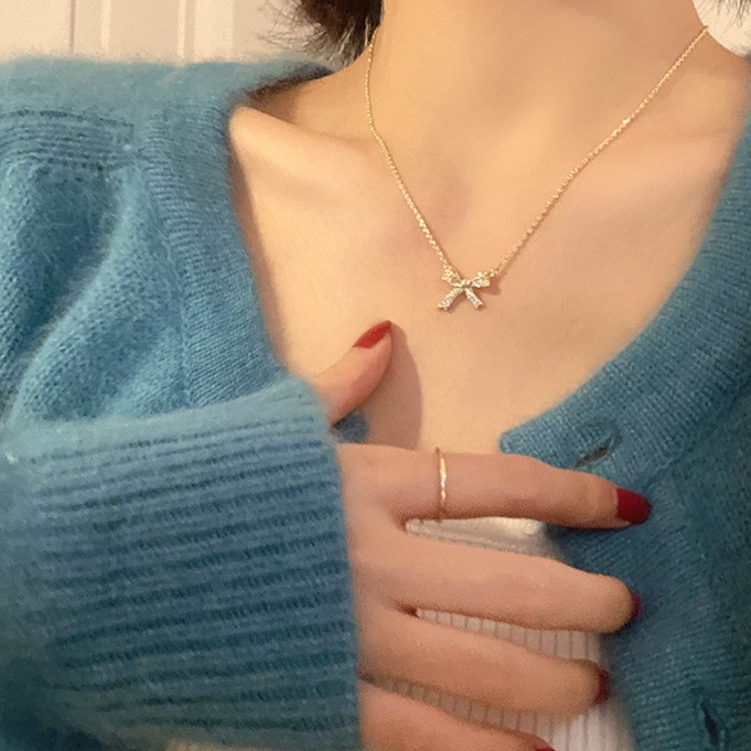 Vòng cổ mặt nơ đính pha lê phong cách Hàn Quốc sang trọng