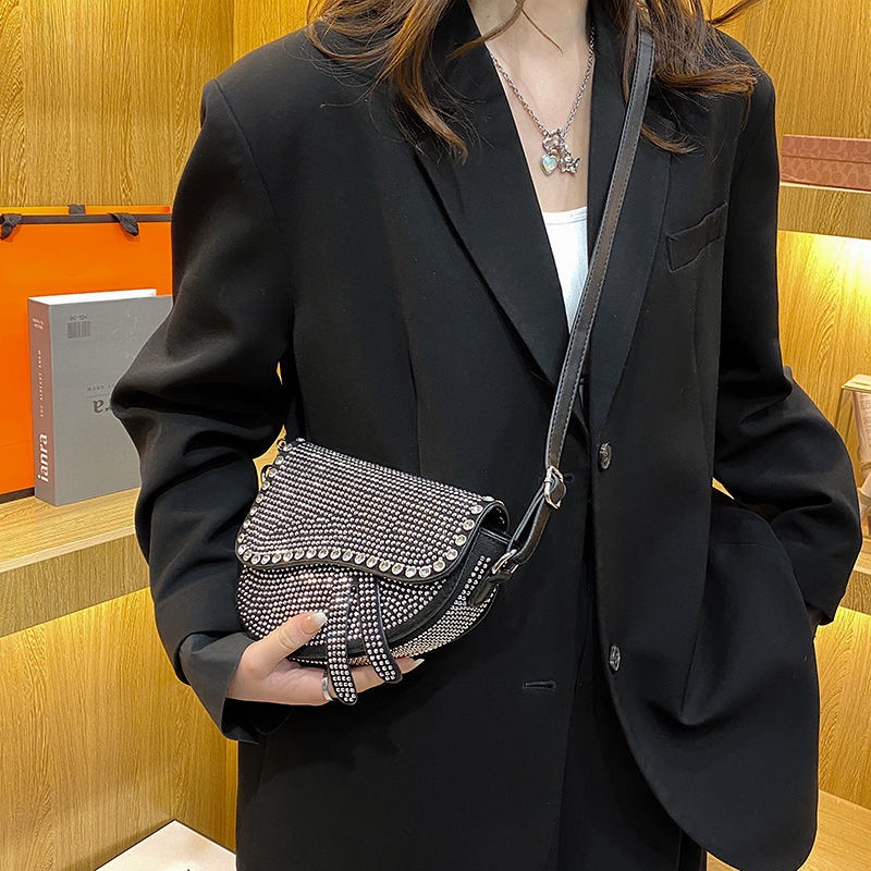 Túi Đeo Chéo Vai Đính Đá Kim Cương Sáng Bóng Phong Cách Thời Trang Mới 2022 Dễ Phối Đồ Dành Cho Nữ