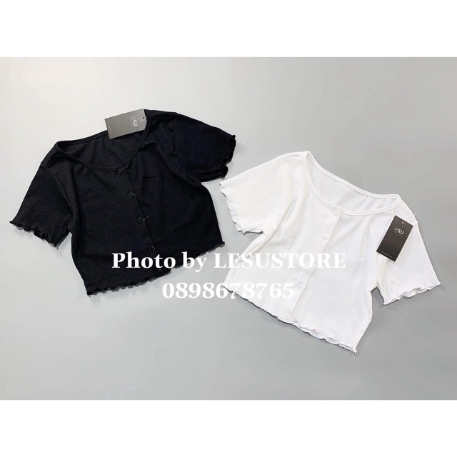 [Rẻ Vô Địch] VIDEO_Áo croptop phối nút trơn nữ tính | BigBuy360 - bigbuy360.vn