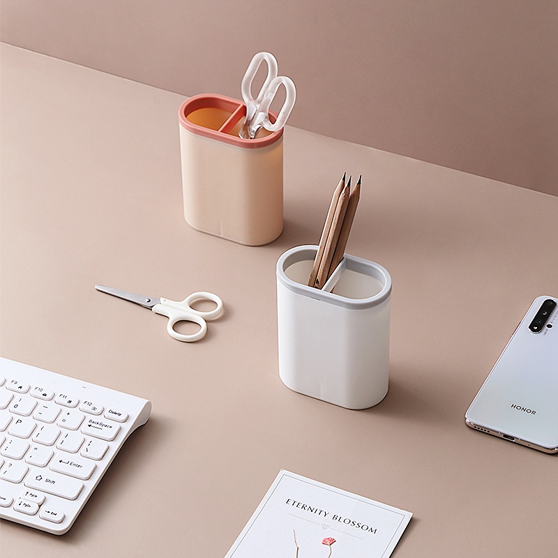 Hộp đựng bút 2 ngăn nhựa để bàn làm việc văn phòng kiểu dáng Hàn Quốc cute, ống đựng bút  gắn sticker xinh xắn - HOKAMI