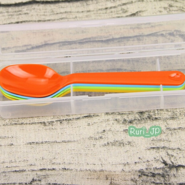 Set 4 bộ muỗng (thìa), dĩa (nĩa) kèm hộp INOMATA NHẬT BẢN màu sắc nhựa an toàn cho bé văn phòng