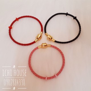 Vòng tay dây da đeo charm