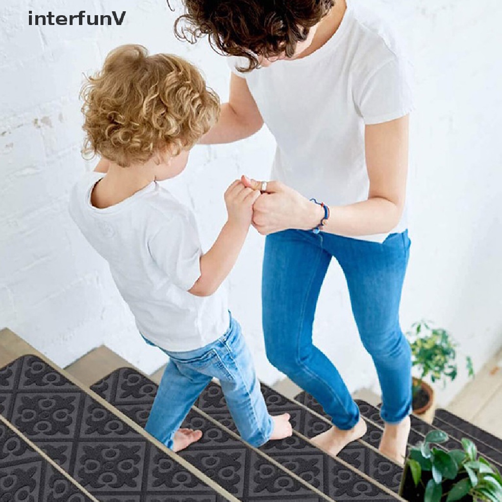 Thảm Lót Bậc Cầu Thang Chống Trượt Tiện Dụng