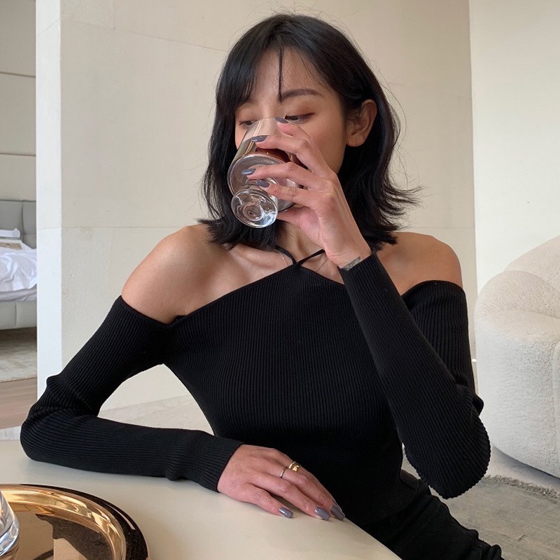 Áo kiểu cổ yếm nữ tay dài trễ vai chéo dây thun len tăm A283