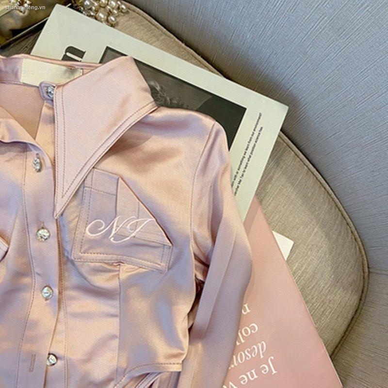 Áo sơ mi tay dài dáng ngắn phong cách thời trang sành điệu cho nữ