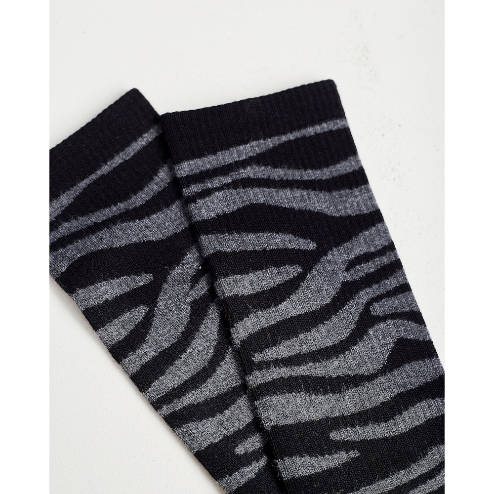 Tất hoạ tiết chất liệu dệt kim Highway  Zebra Print