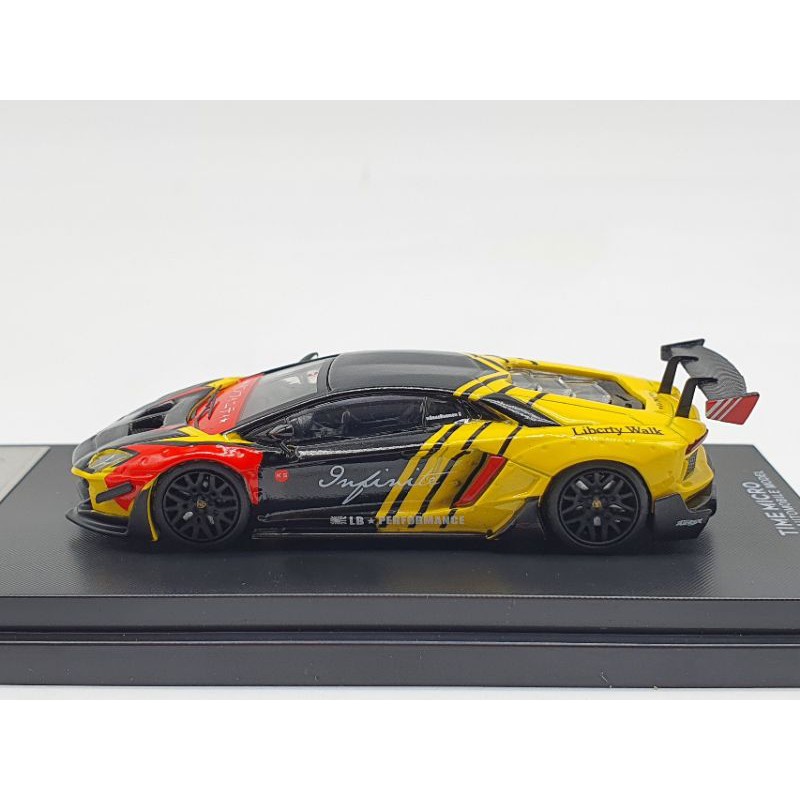 Xe Mô Hình Lamborghini Aventador Infinite LP700-4 1:64 Time Micro (Vàng Đen)