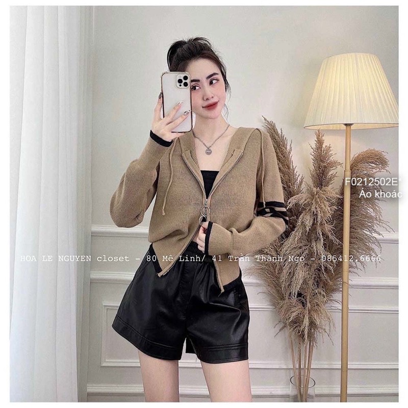 Áo khoác len có nón kéo khóa hai đầu tay dài phối viền sọc bên hàng QC!