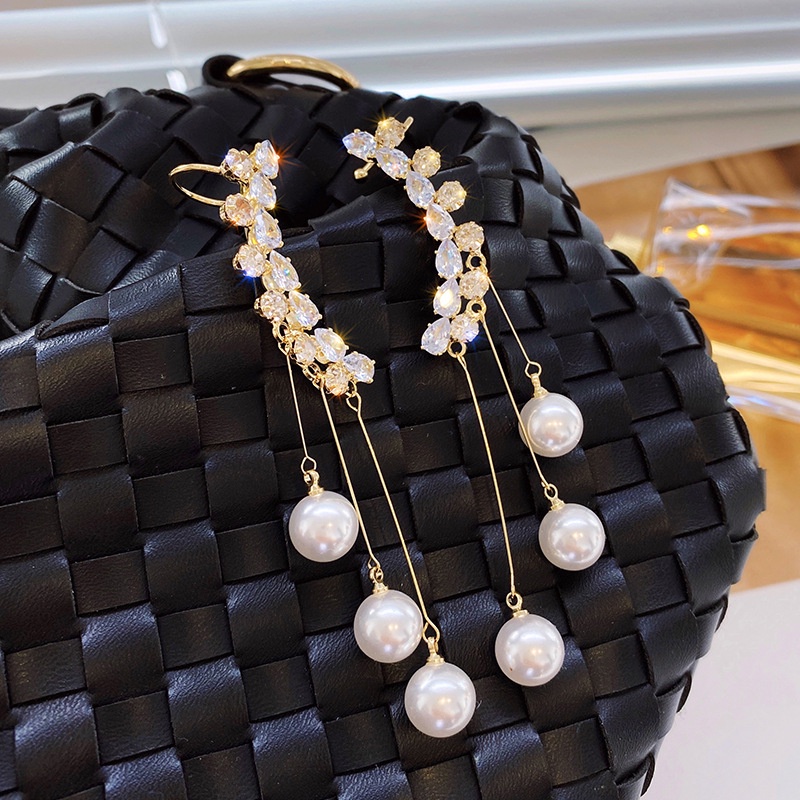 Khuyên Tai Tua Rua Đính Ngọc Trai Thời Trang Cá Tính Mới Cho Nữ