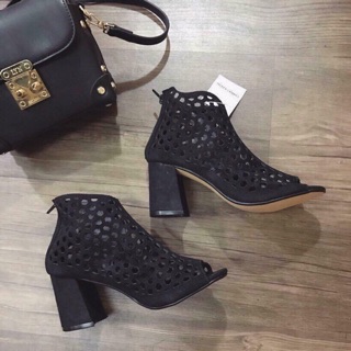 Giày của khách combo 2 doi