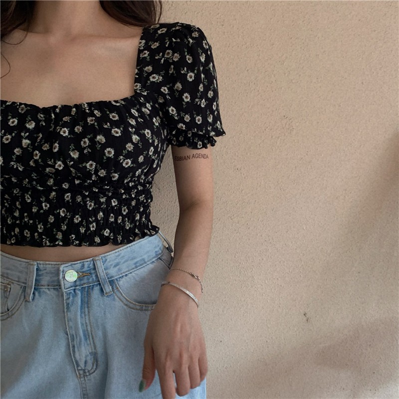 Áo Thun Tay Ngắn Cổ Đứng Hoạ Tiết Hoa Phong Cách Vintage | BigBuy360 - bigbuy360.vn