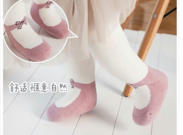 Quần tất bé gái