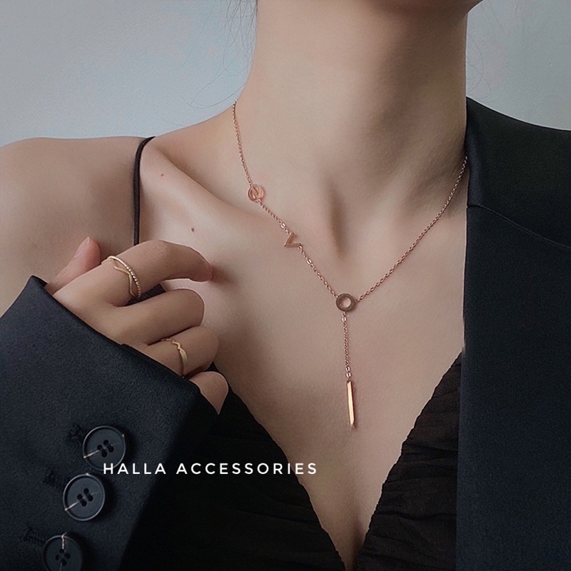 Dây chuyền Vòng cổ Choker TITAN màu Rose Gold dây chữ LOVE (không đen gỉ) HALLA DC110