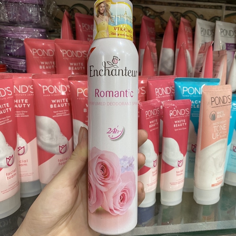 Xịt khử mùi Enchanteur Romantic chai 150ml