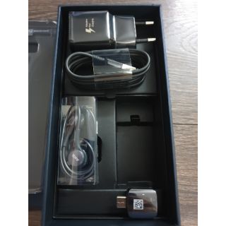 Phụ kiện note 9 ( tai nghe AKG note 9+ củ sạc+ cáp + cục chuyển USB C t9 USBA+ hộp)