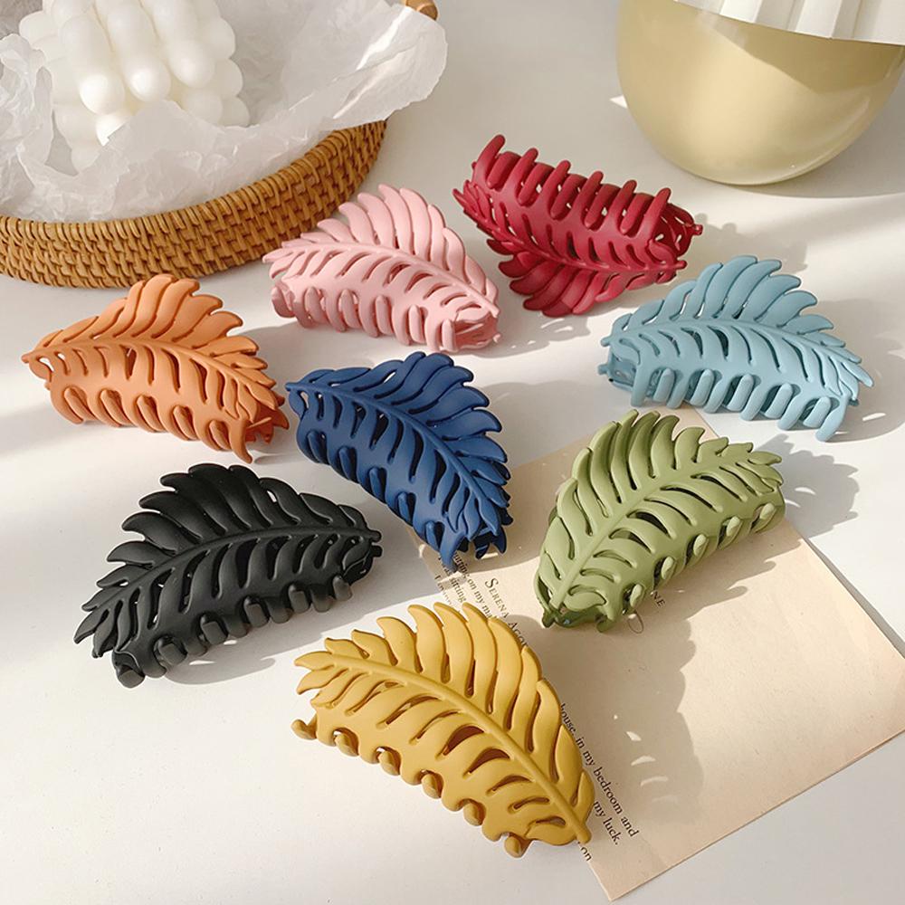 Kẹp Tóc Càng Cua Bằng Nhựa Họa Tiết Chiếc Lá Lấp Lánh Thời Trang Hàn Quốc