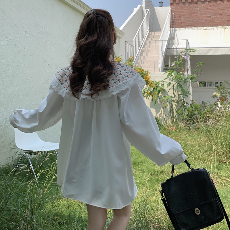 Áo Sơ Mi Trắng Dáng Rộng Cổ Búp Bê Phối Ren Hoa Xinh Xắn Phong Cách Hàn Quốc