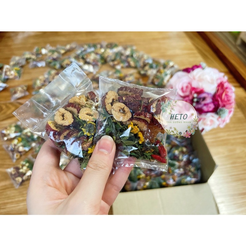 Trà Dưỡng Nhan 7 vị thanh lọc cơ thể (nụ hoa hồng, hoa nhài, hoa cúc, cỏ ngọt, táo đỏ, long nhãn, kỷ tử)