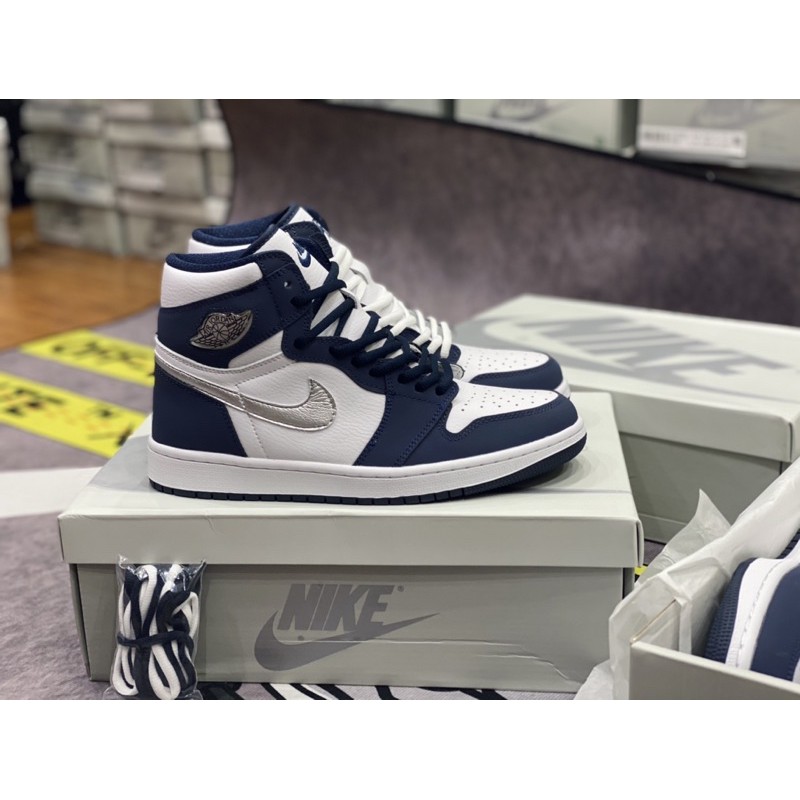 [AGsneaker] Giày thể thao cổ cao màu navy chân bè fit lên 1 size.... | BigBuy360 - bigbuy360.vn