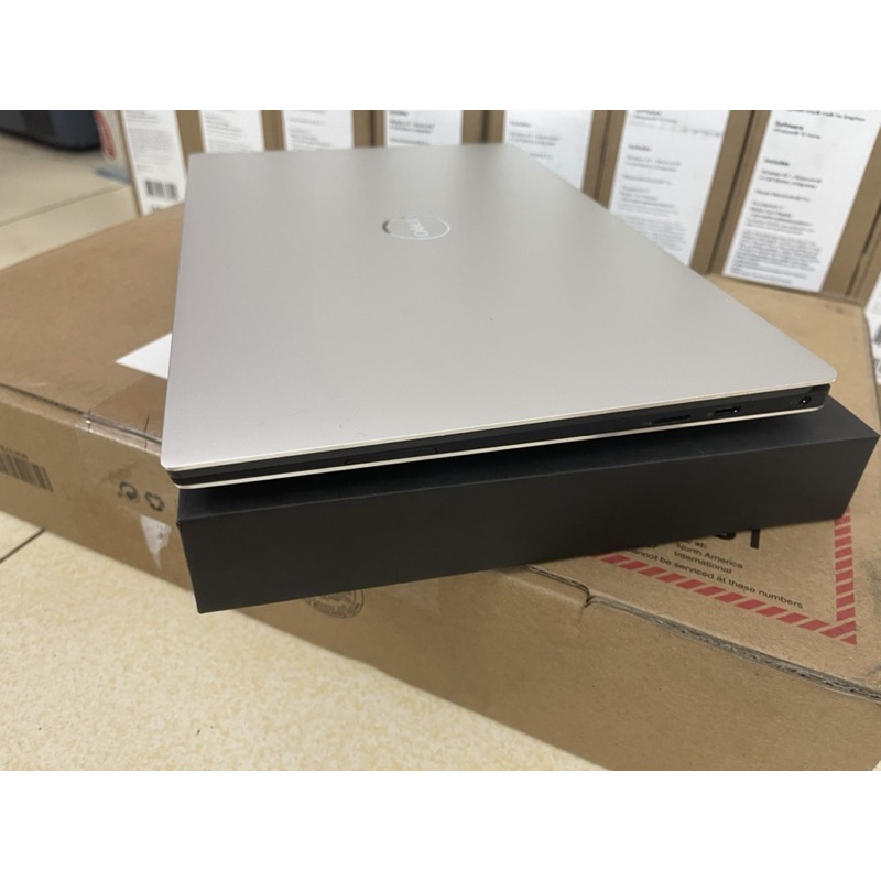 Máy tính xách tay Dell XPS 9305 13inch Mới