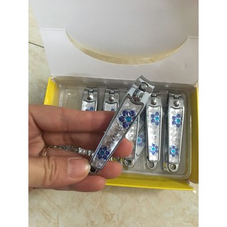 Bấm móng tay loại to