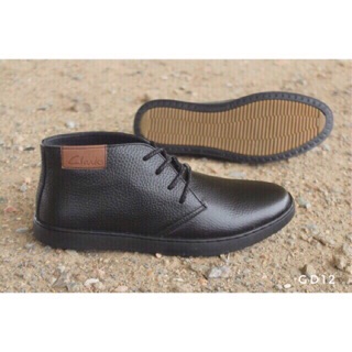 Giày da cổ lửng dáng Clarks