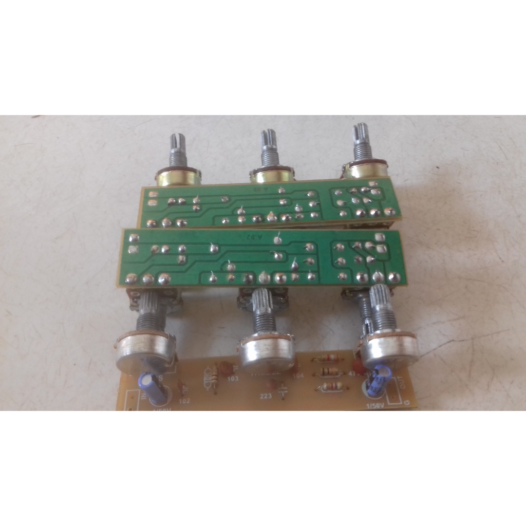 Mạch bass treble , tăng giảm âm lượng